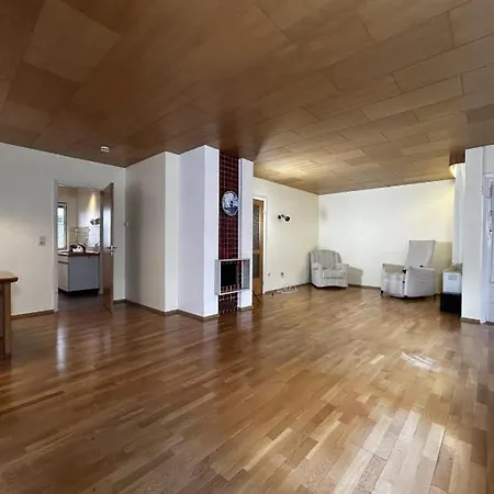Eigenes Haus Mit Wintergarten Апартаменты Кассель