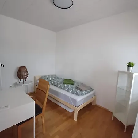 Eigenes Haus Mit Wintergarten Апартаменты Кассель