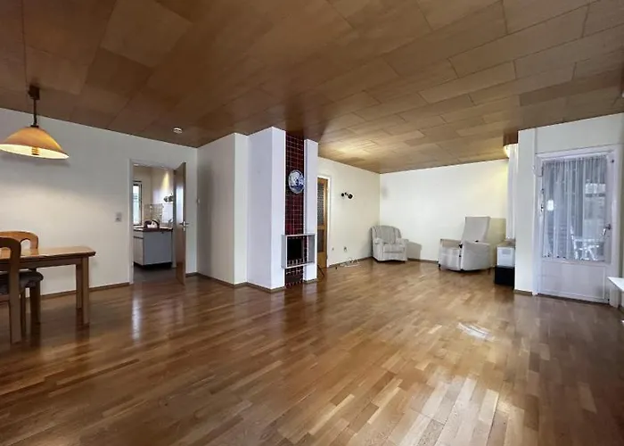 Kleines Haus Mit Wintergarten דירה קאסל