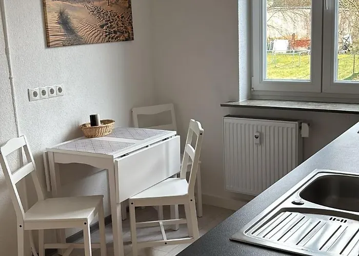 Kleines Haus Mit Wintergarten דירה *