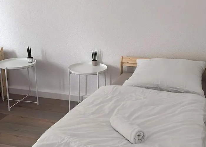 Kleines Haus Mit Wintergarten קאסל